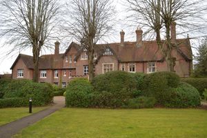 Wide front shot- click for photo gallery